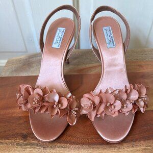 NWT Size 37 Tabitha Simmons Follie heel in pink satin, size 37